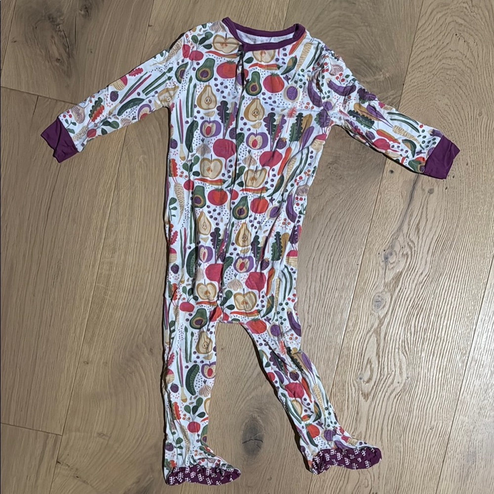 Magnetic Me footie pajamas - 12-18M